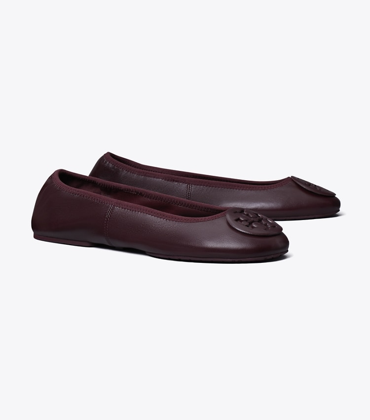 Tory Burch designer mocassini Ballerina da viaggio Reva in DARK CARMINE / DARK CARMINE angle