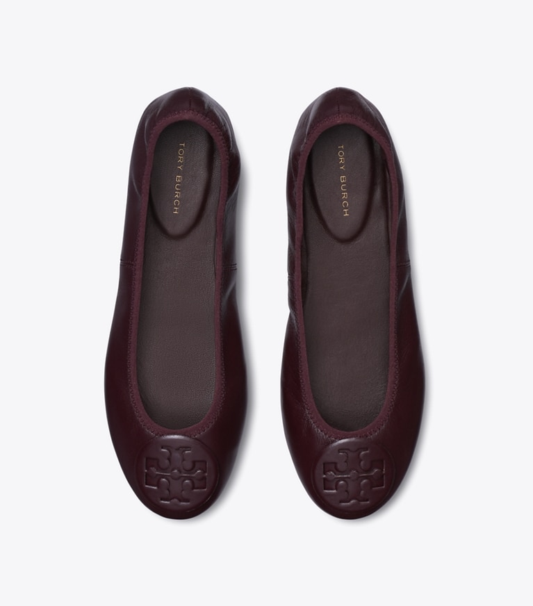 Tory Burch designer mocassini Ballerina da viaggio Reva in DARK CARMINE / DARK CARMINE angle