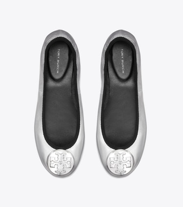 Tory Burch designer mocassini Ballerina da viaggio Reva in SILVER / SILVER superiore