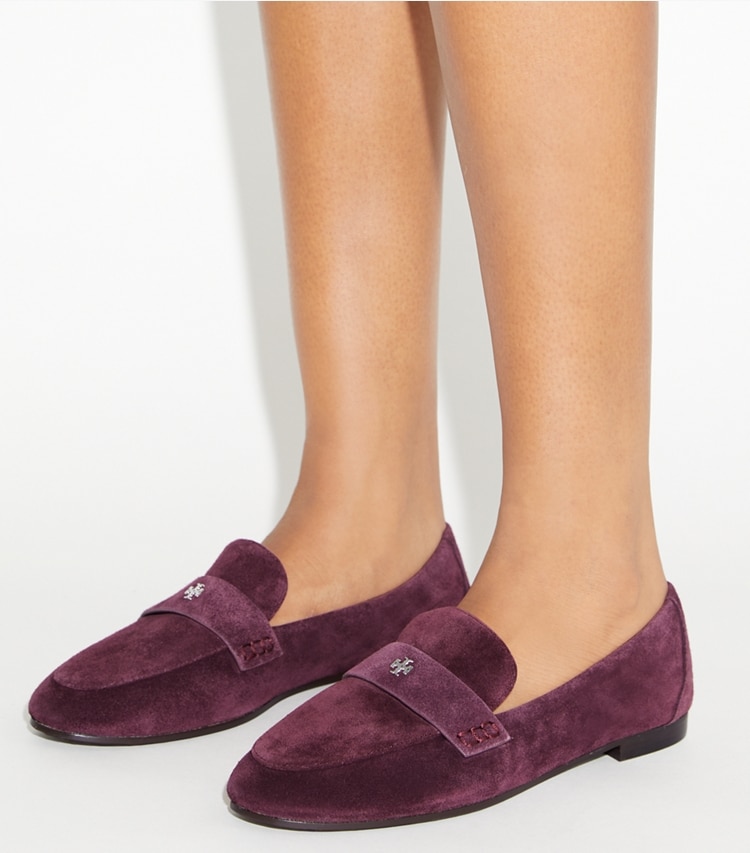 Tory Burch designer loafers Ballerina-Loafer in PLUM accessory on model