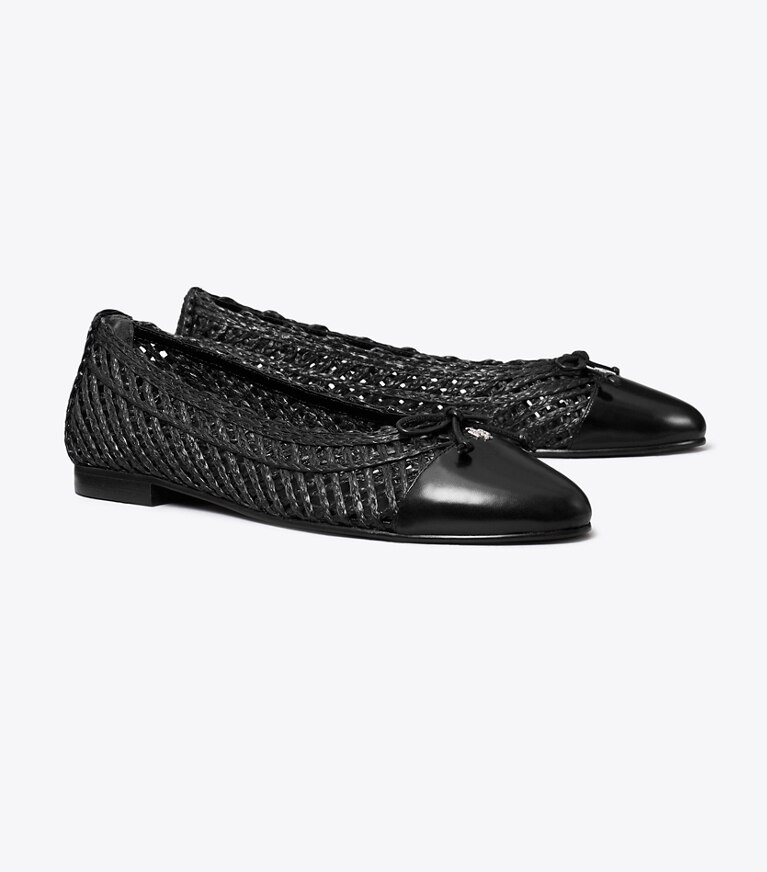 Tory Burch diseñador zapatos planos Ballerinas con puntera en BLACK / BLACK ángulo