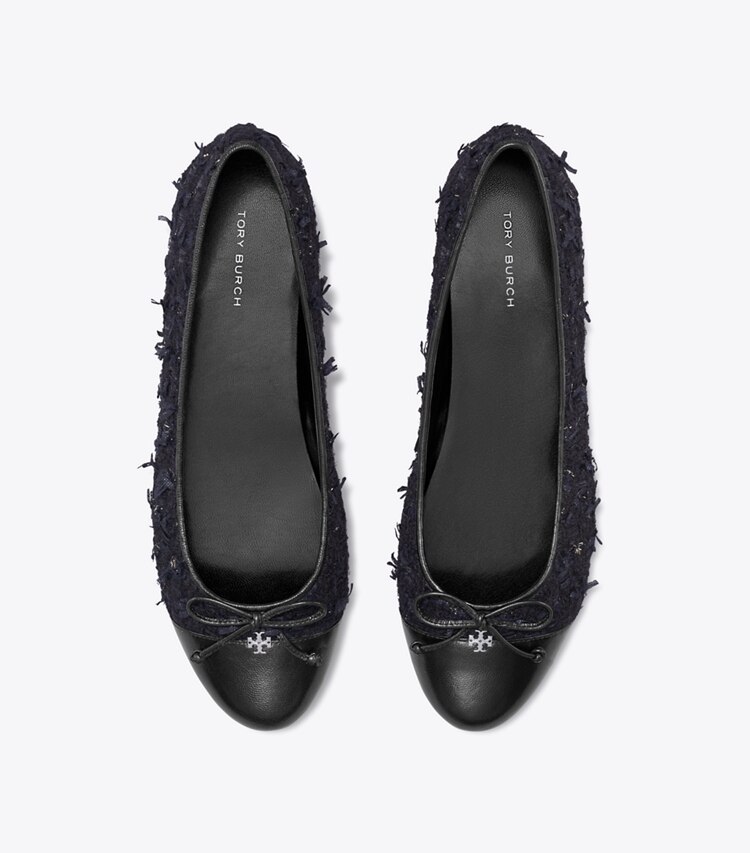 Tory Burch diseñador zapatos planos Ballerinas con puntera en MIDNIGHT NAVY / PERFECT BLACK vista superior