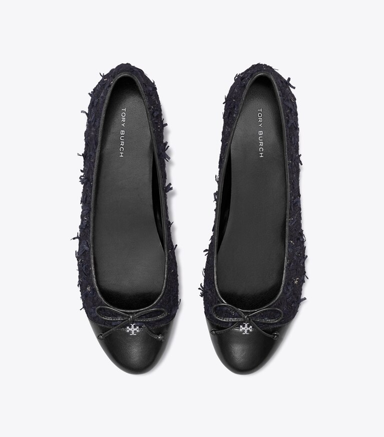 Tory Burch diseñador zapatos planos Ballerinas con puntera en MIDNIGHT NAVY / PERFECT BLACK vista superior