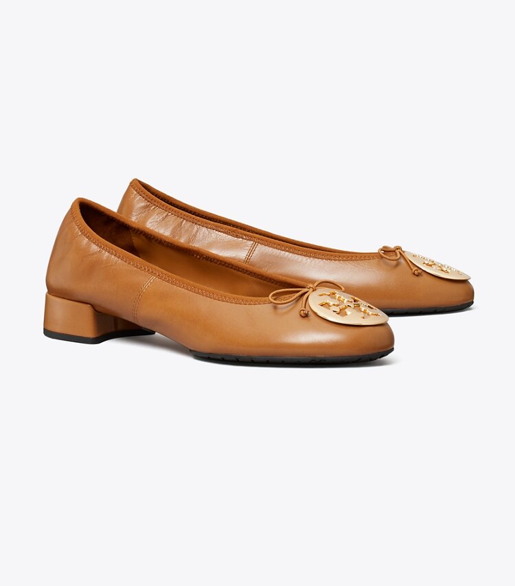 Tory Burch diseñador zapatos planos Ballerinas con tacón Reva en PECAN PRALINE / GOLD ángulo