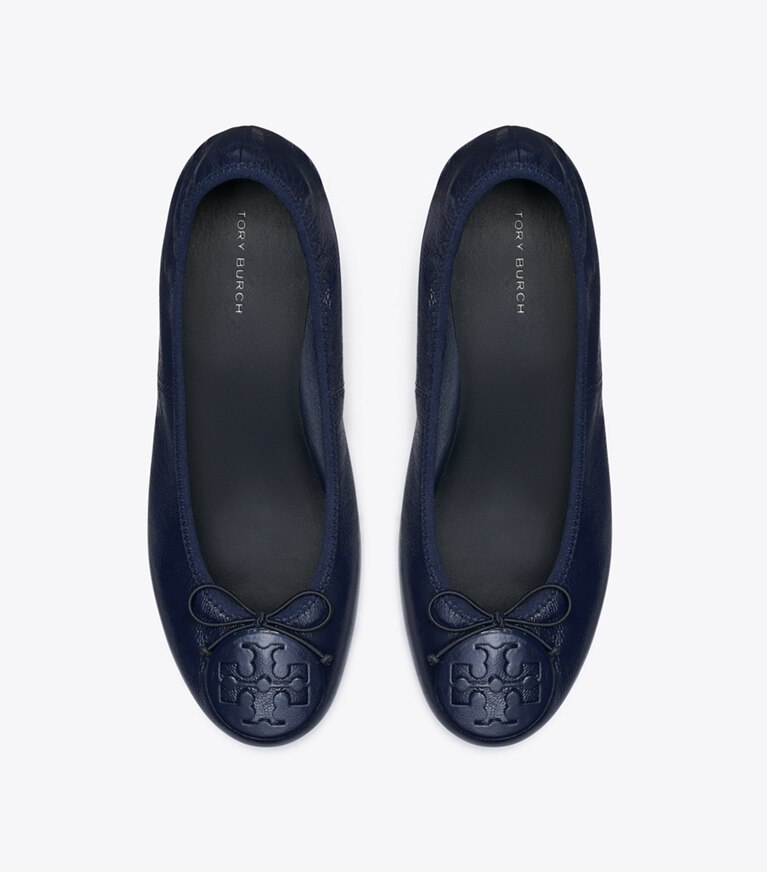 Tory Burch diseñador zapatos planos Ballerinas con tacón Reva en NEW NAVY / NEW NAVY vista superior