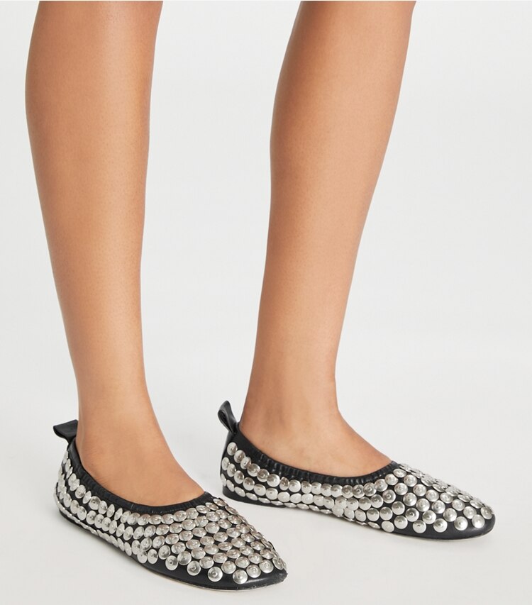 Tory Burch diseñador zapatos planos Ballerinas con tachuelas en PERFECT BLACK accesorio en modelo