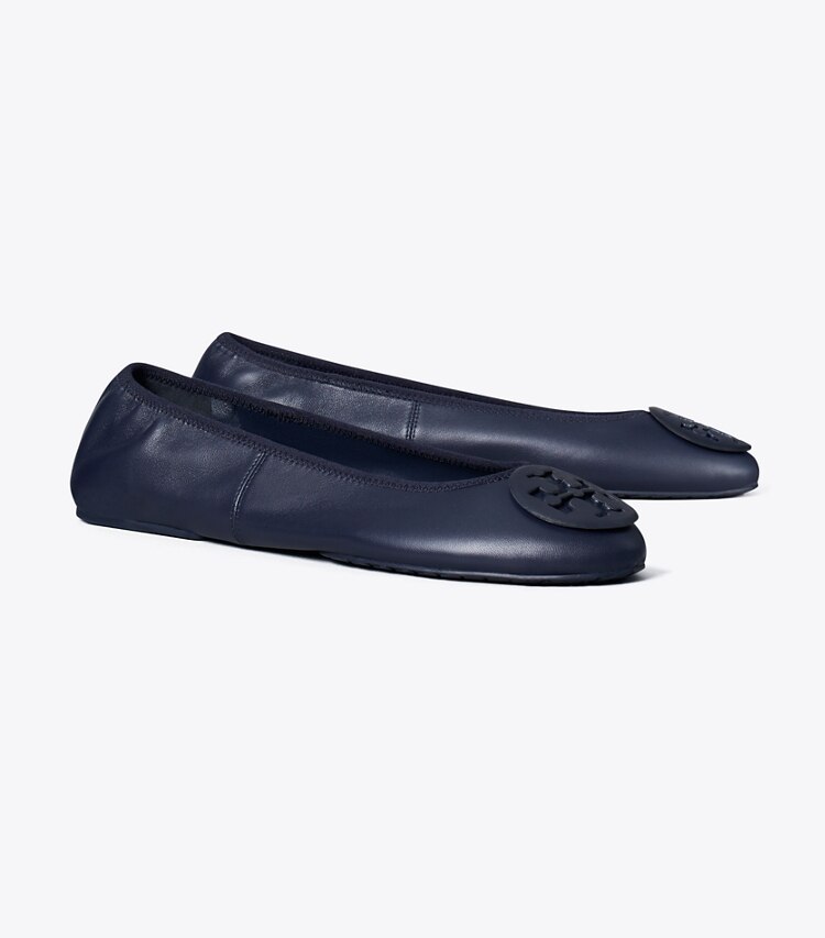 Tory Burch diseñador zapatos planos Ballerinas de viaje Reva en NEW NAVY / NEW NAVY ángulo