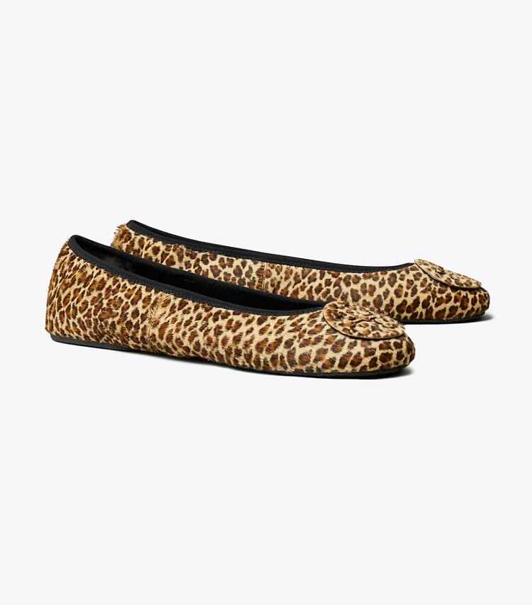 Tory Burch diseñador zapatos planos Ballerinas de viaje Reva en LEOPARD MULTI / LEOPARD MULTI ángulo