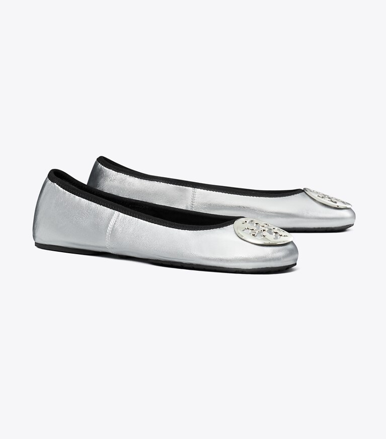 Tory Burch diseñador zapatos planos Ballerinas de viaje Reva en SILVER / SILVER ángulo