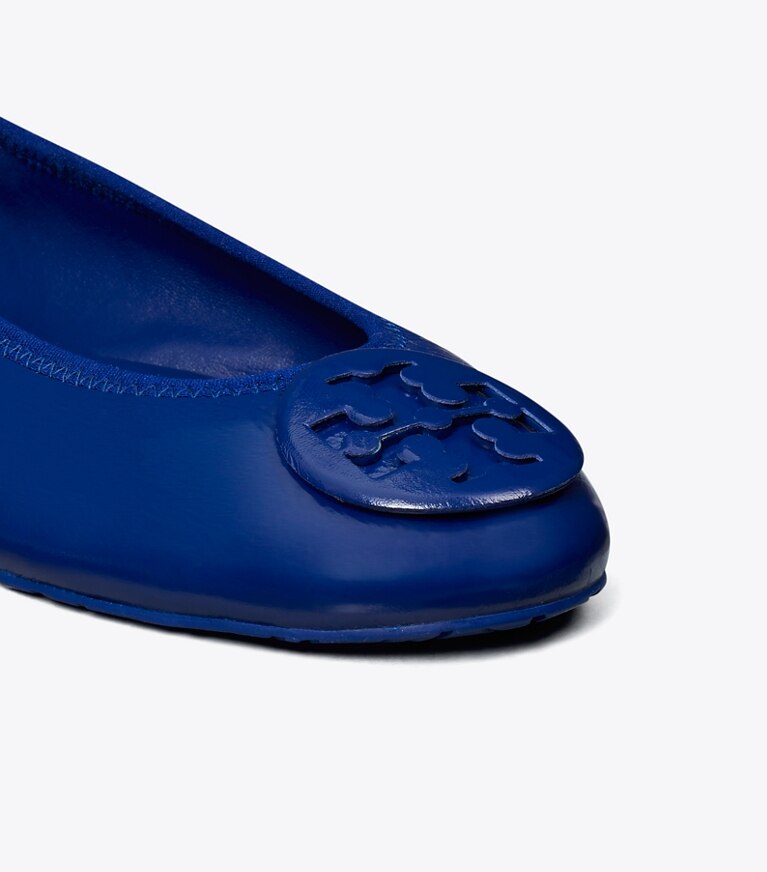 Tory Burch diseñador zapatos planos Ballerinas de viaje Reva en BALLPOINT BLUE / BALLPOINT BLUE detalle