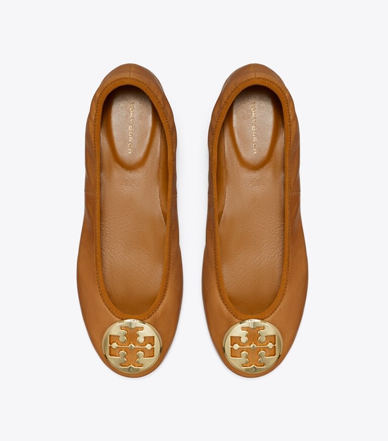 Tory Burch diseñador zapatos planos Ballerinas de viaje Reva en PECAN PRALINE / GOLD vista superior