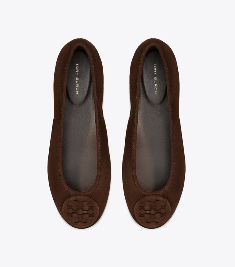 Tory Burch diseñador zapatos planos Ballerinas de viaje Reva en DARK COCOA / DARK COCOA vista superior