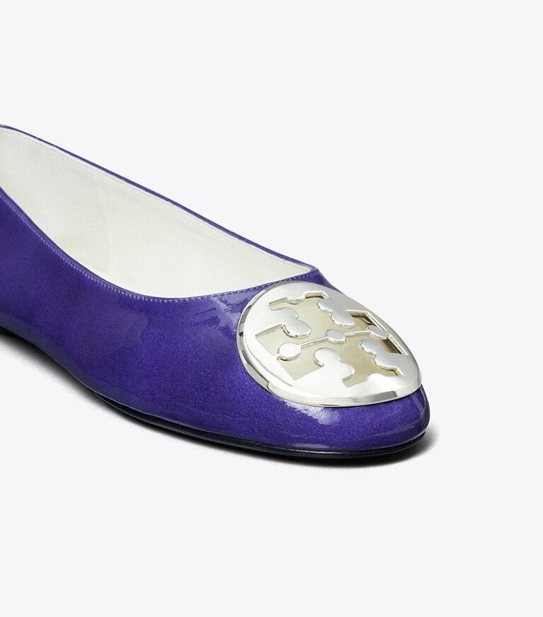 Tory Burch diseñador zapatos planos Ballerinas Reva en BALLPOINT BLUE detalle