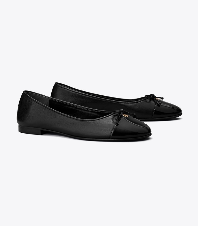 Tory Burch designer mocassins Ballerine à bout contrastant dans PERFECT BLACK / PERFECT BLACK angle