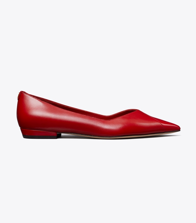 Tory Burch designer mocassins Ballerine Triangle à bout pointu dans TORY RED / TORY RED de côté