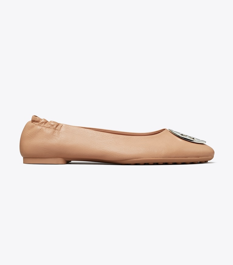 Tory Burch designer mocassins Ballerines Claire in LIGHT SAND angle