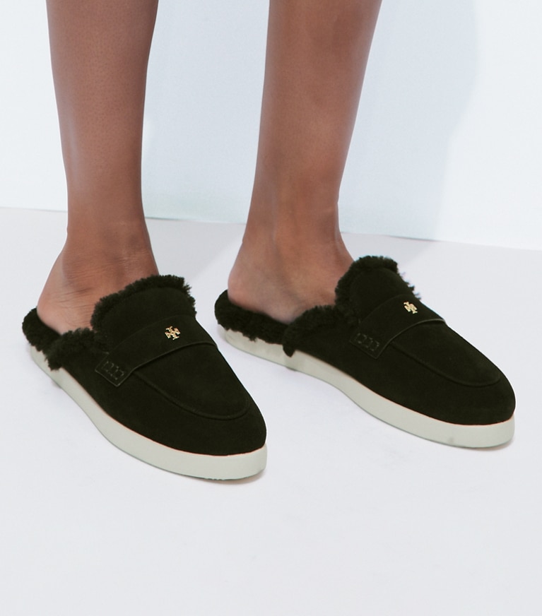 Tory Burch designer flats Ballet Sport Shearling Mule in PERFECT BLACK accessory on model