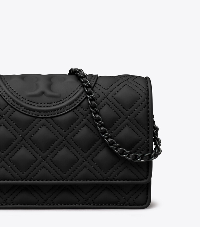 Tory Burch diseñador bolsos bandolera Bandolera mate Fleming en Black detalle
