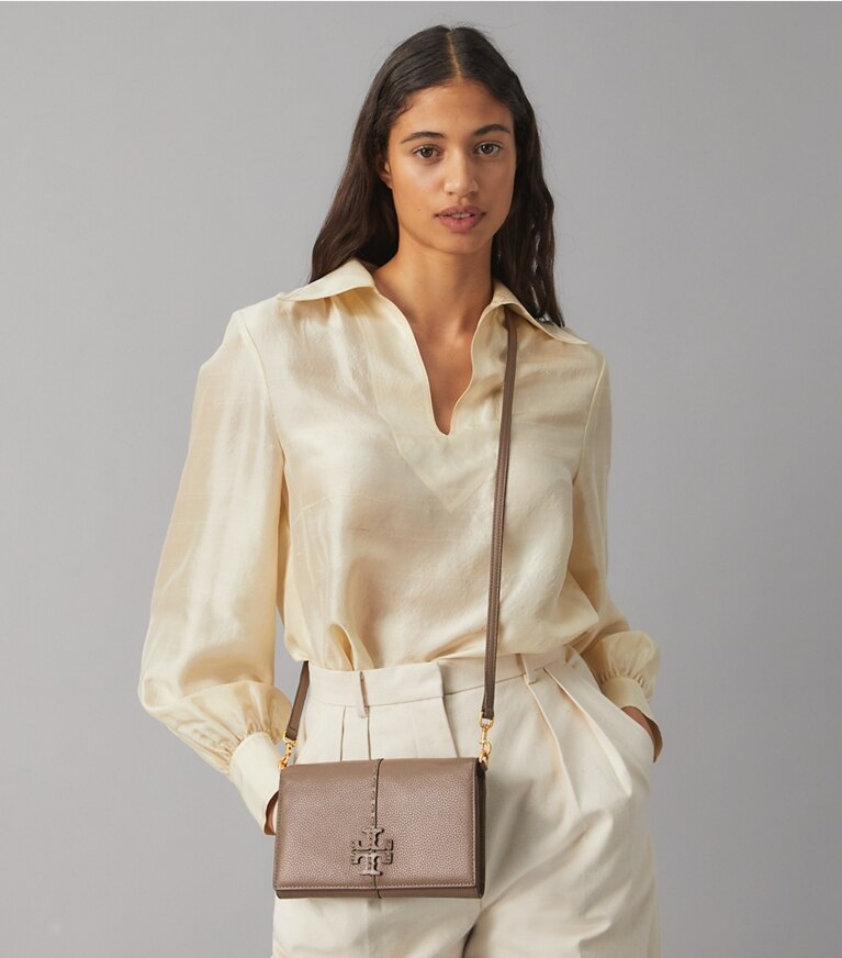 Tory Burch diseñador bolsos bandolera Bandolera McGraw Wallet en Silver Maple accesorio en el modelo
