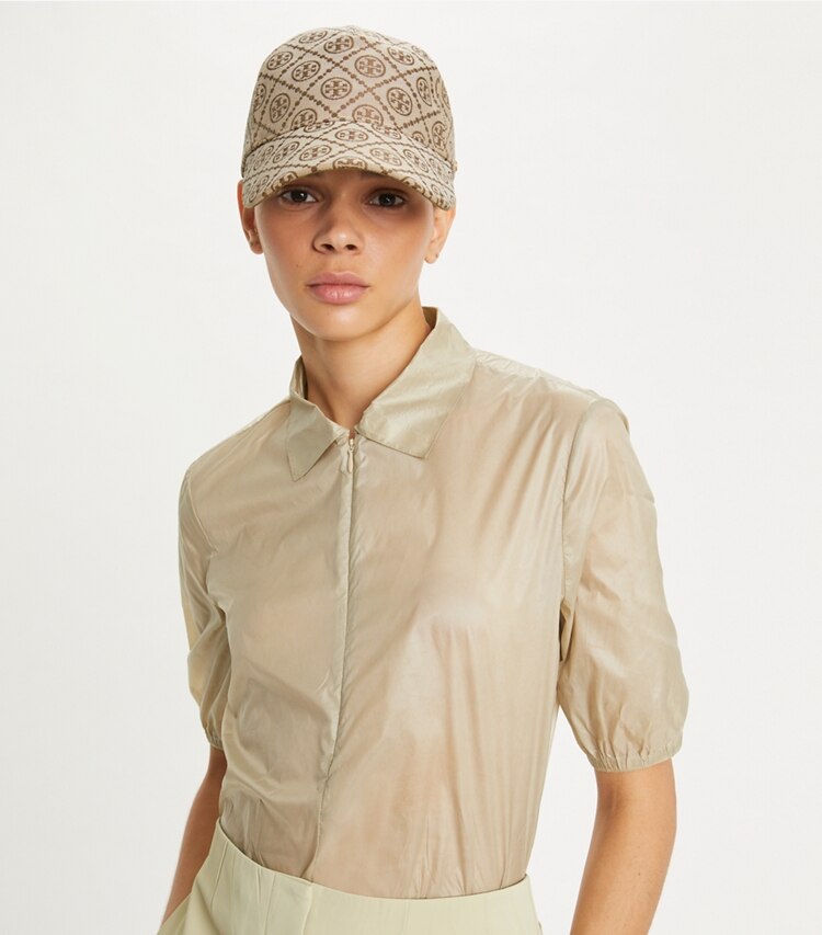 Tory Burch designer mützen Baseballkappe mit T-Monogramm in Hazelnut accessory on model