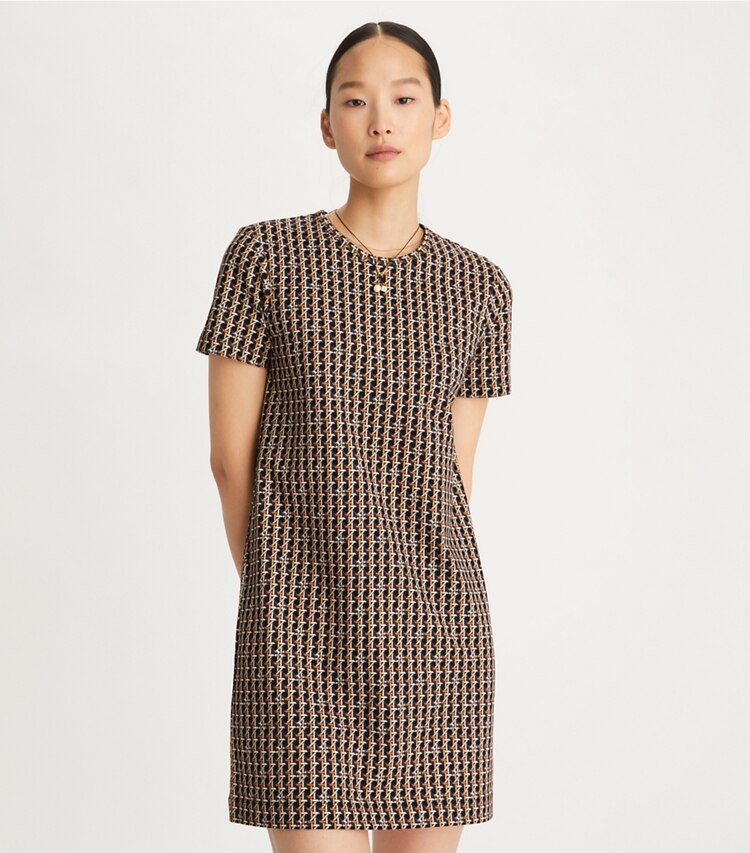 Tory Burch designer dresses Basket-Weave T-Shirt Dress in Black on model detail