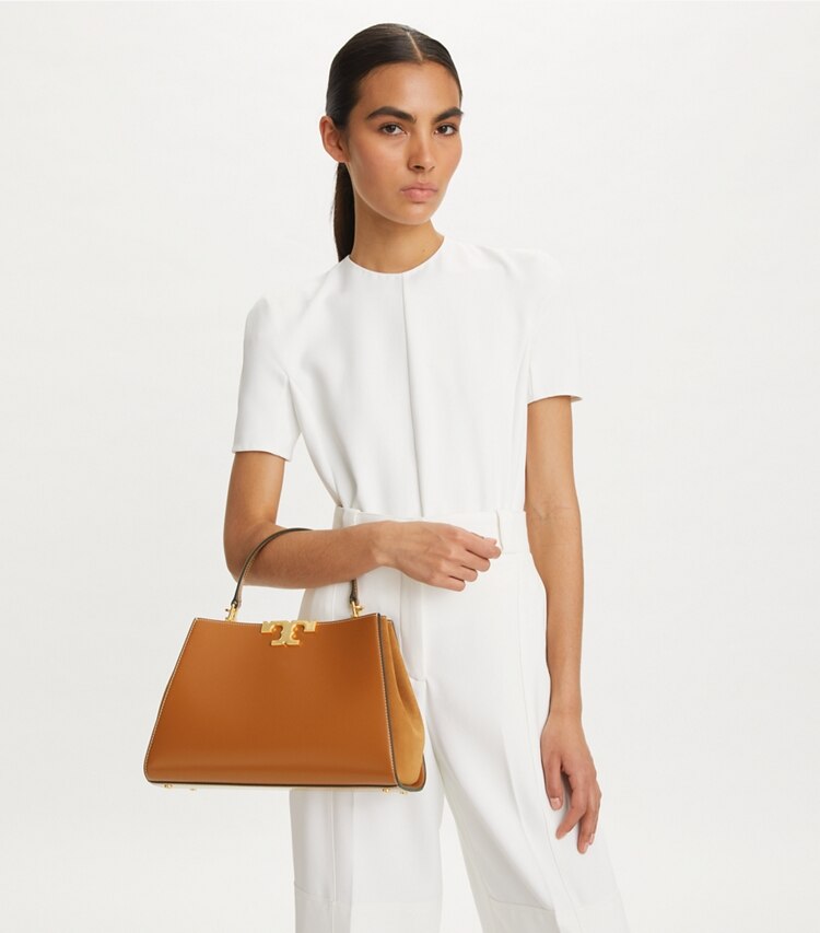 Tory Burch designer bauletto Bauletto Eleanor in Malt Whiskey accessory on model
