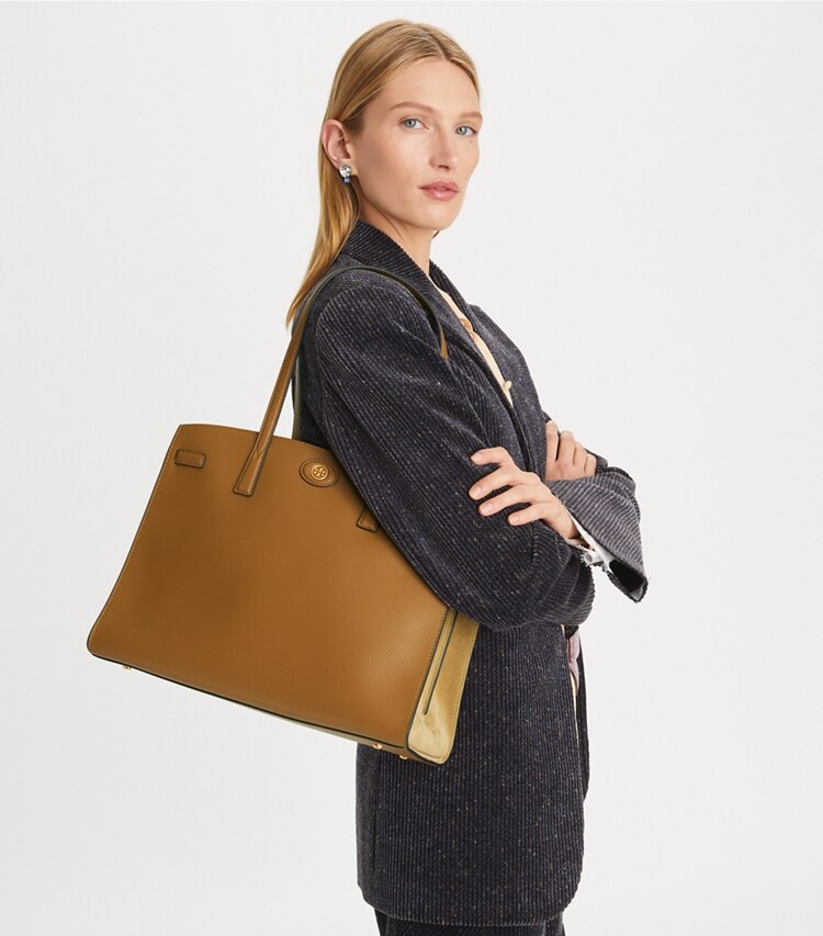 Tory Burch designer bauletto Bauletto Robinson in Tiger'S Eye accessory on model