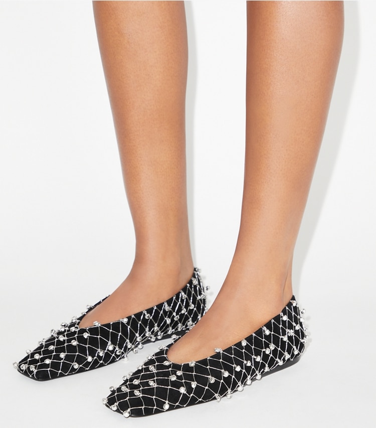 Tory Burch designer flats Bell Flat in PERFECT BLACK accessory on model