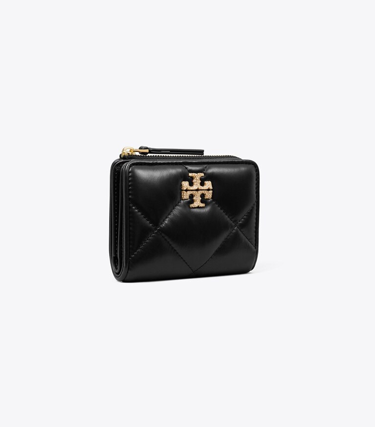 Tory Burch diseñador carteras Billetera de dos pliegues con logotipo en pavé acolchado de rombos Kira en Black ángulo