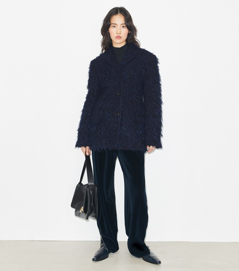 Tory Burch diseñador chaquetas Blazer de lana en Ink frente en modelo