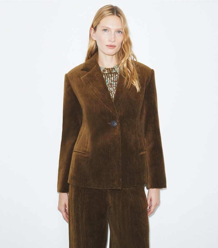 Tory Burch diseñador chaquetas Blazer de pana en Wild Olive detalle en modelo