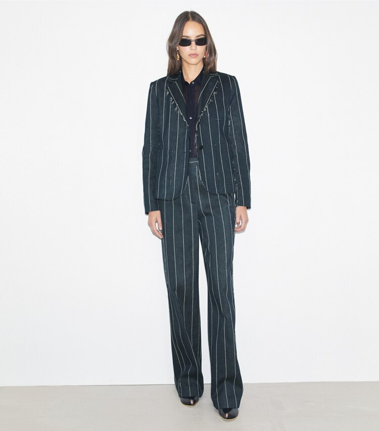 Tory Burch designer giacche Blazer in cotone a righe in Navy/Ivory parte anteriore su modella