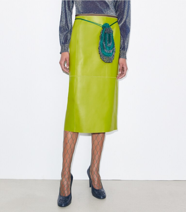 Tory Burch designer unterteile Bleistiftrock aus Leder in Leaf Green front