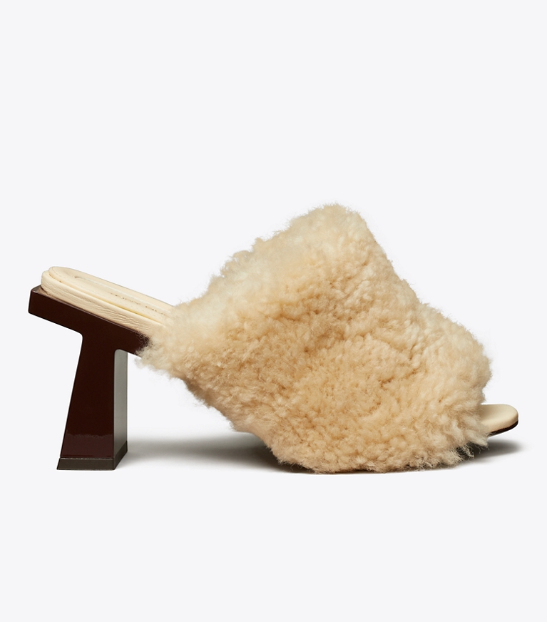 Tory Burch designer サンダル ブロック Tヒール シアリング ミュール  in Buttermilk / BRIE angle