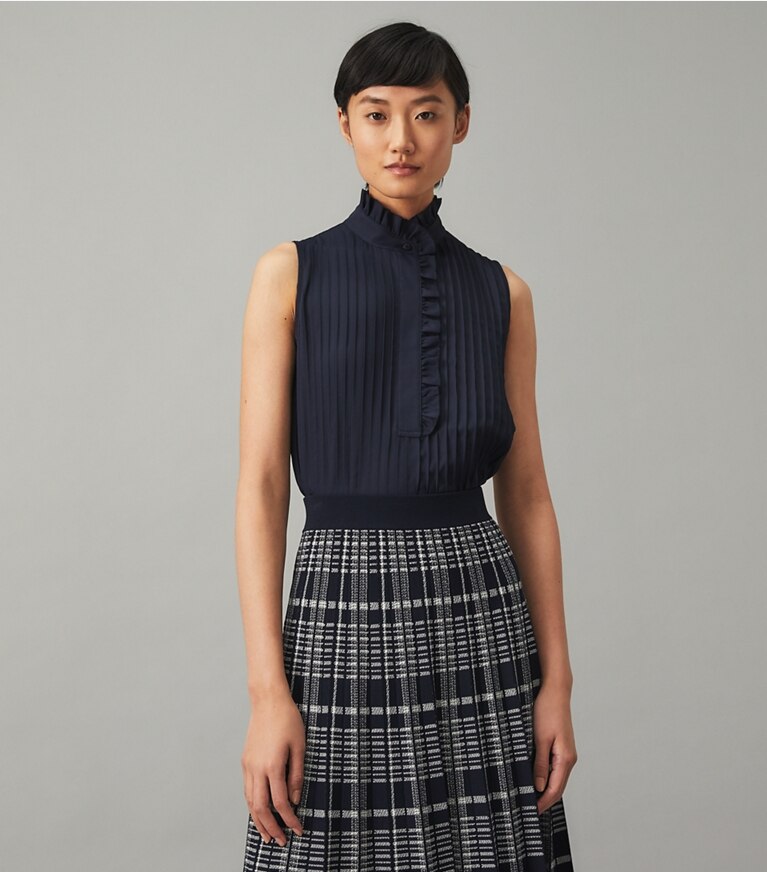 Tory Burch designer hauts Blouse Deneuve dans Tory Navy détail sur modèle
