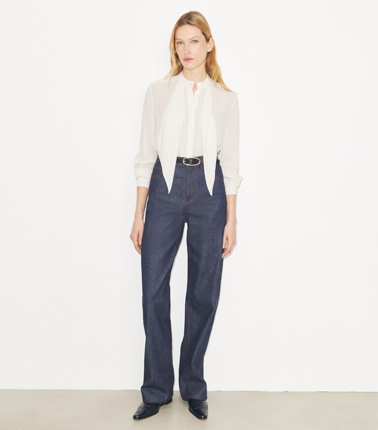 Tory Burch diseñador tops Blusa de georgette con lazo en New Ivory frente en modelo