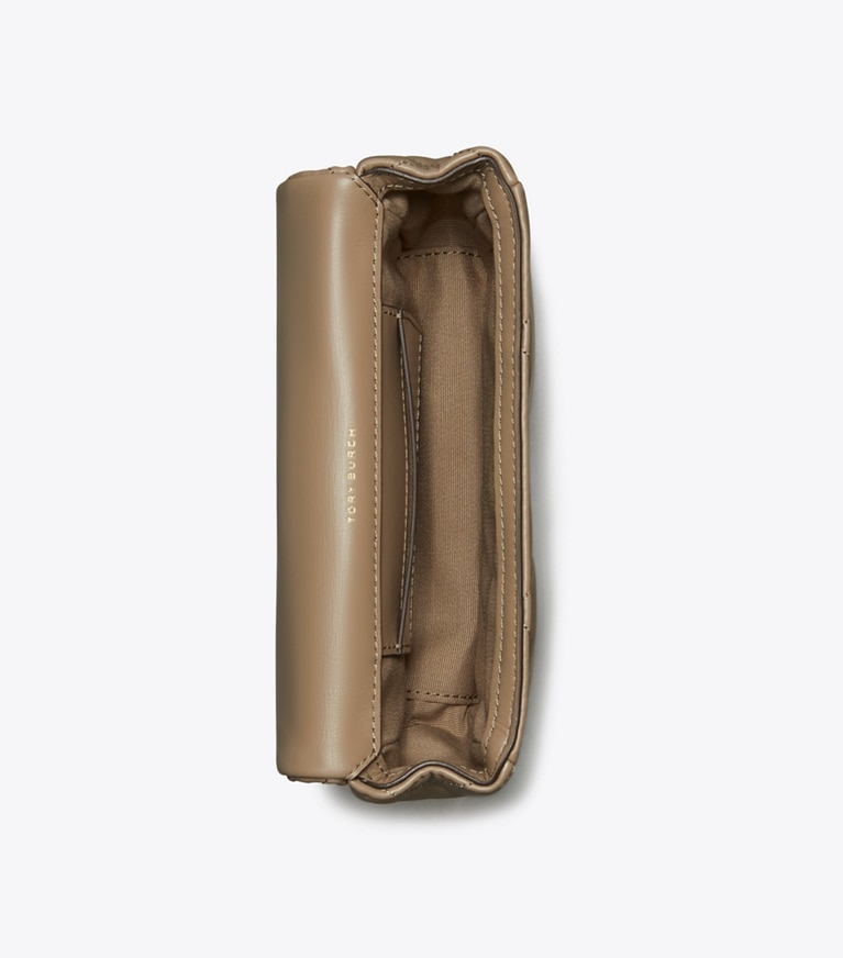 Tory Burch diseñador bolsos bandolera Bolso acolchado de diamantes con solapa Mini Kira en Taupe Oak desde arriba