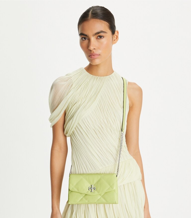 Tory Burch diseñador bolsos bandolera Bolso bandolera acolchado con forma de rombos Kira en Fresh Pear accesorio en modelo