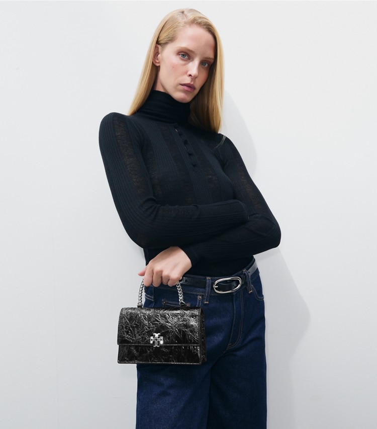 Tory Burch diseñador bolsos bandolera Bolso bandolera Mini Charlie desgastado con asa superior en BLACK adicional en el modelo