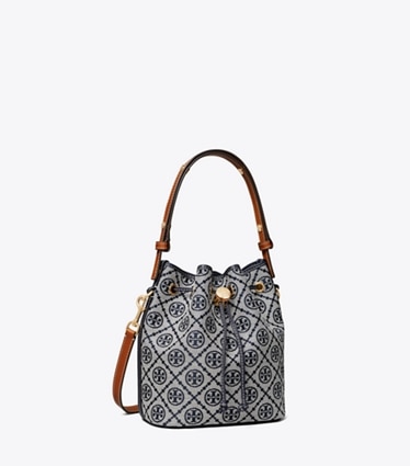 Tory Burch diseñador bolsos bandolera Bolso bucket con monograma T en Tory Navy ángulo