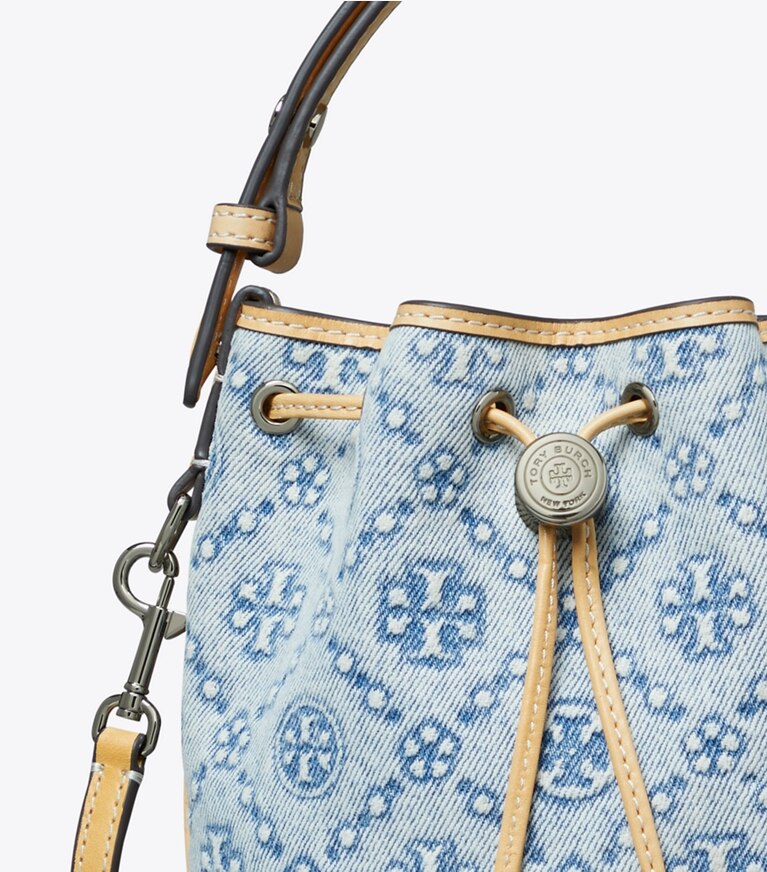 Tory Burch diseñador bolsos bandolera Bolso bucket de denim con monograma T en Powder Blue detalle