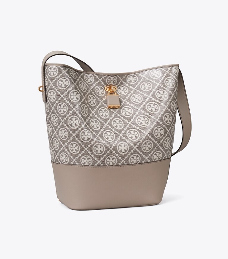 Tory Burch diseñador bolsos de hombro Bolso bucket fino con cierre de jacquard revestido con monograma de T en Charcoal ángulo