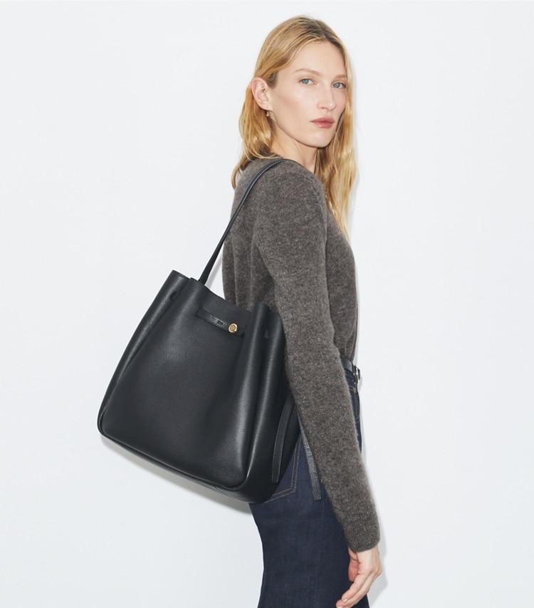 Tory Burch diseñador bolsos de hombro Bolso bucket grande Romy en Black accesorio en modelo