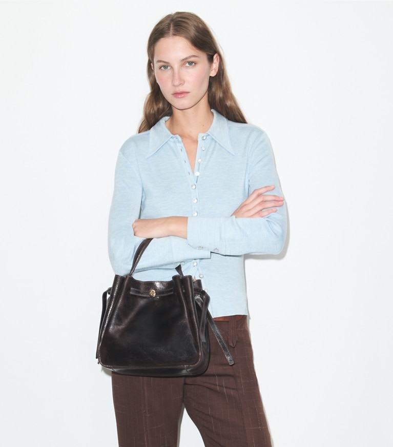 Tory Burch diseñador bolsos bandolera Bolso bucket Romy efecto desgastado en Dark Brown adicional en modelo