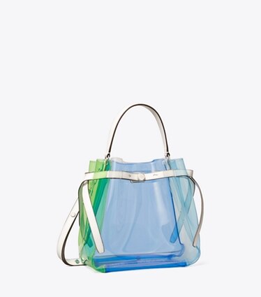 Tory Burch diseñador bolsos bandolera Bolso bucket Romy transparente con bloques de color en Pool Blue ángulo