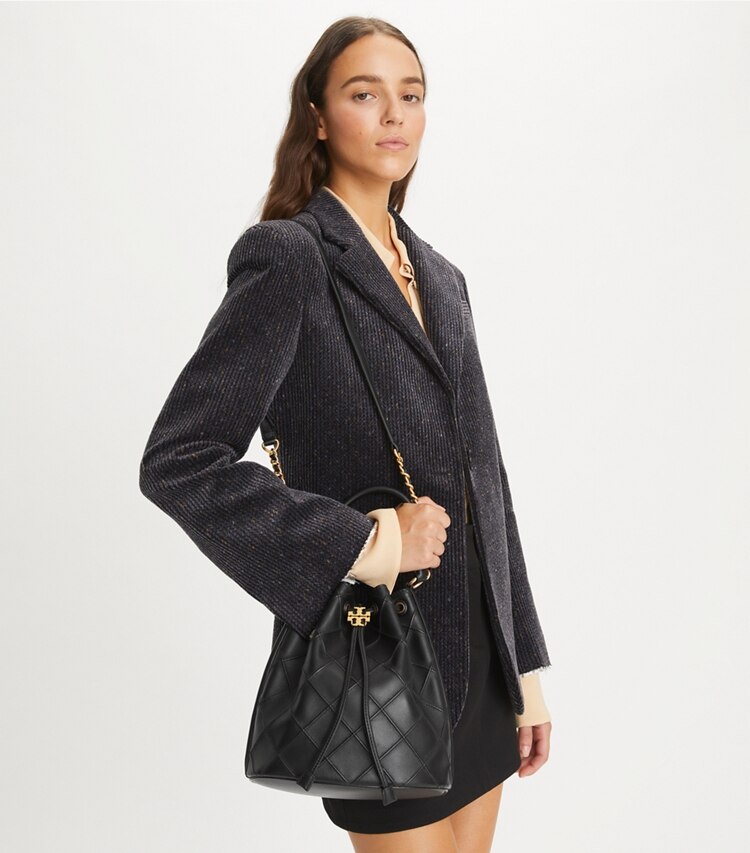 Tory Burch diseñador bolsos de hombro Bolso bucket suave grande Fleming en Black accesorio en modelo