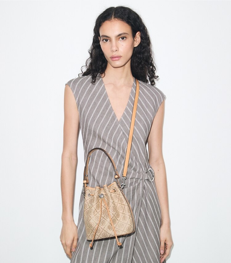Tory Burch diseñador bolsos bandolera Bolso bucket T Monogram en Flax adicional en el modelo