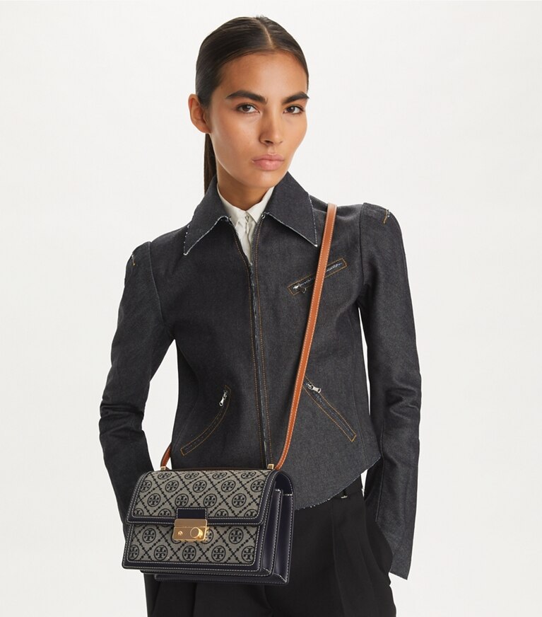 Tory Burch diseñador bolsos de hombro Bolso de hombro con monograma de T en Tory Navy accesorio en el modelo