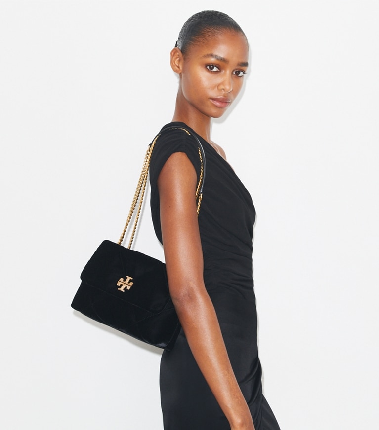 Tory Burch diseñador bolsos de hombro Bolso de hombro pequeño acolchado en forma de rombos Kira de terciopelo con pavé en Black accesorio en modelo