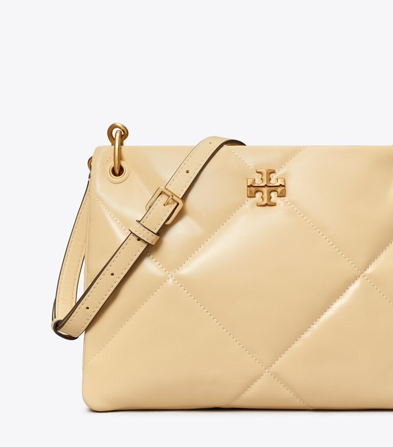Tory Burch diseñador bolsos de hombro Bolso de hombro pequeño acolchado en forma de rombos Kira en Vanilla Soft Serve detalle